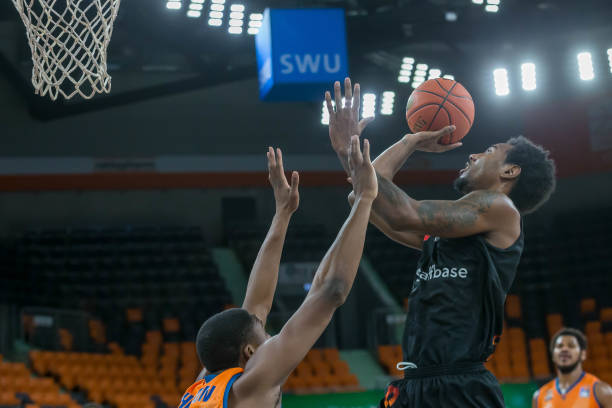 起伏缺席 起伏缺席